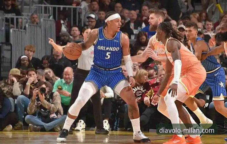 米切尔42分 vs 班凯罗36分：球星对轰背后的战术博弈与数据洞察